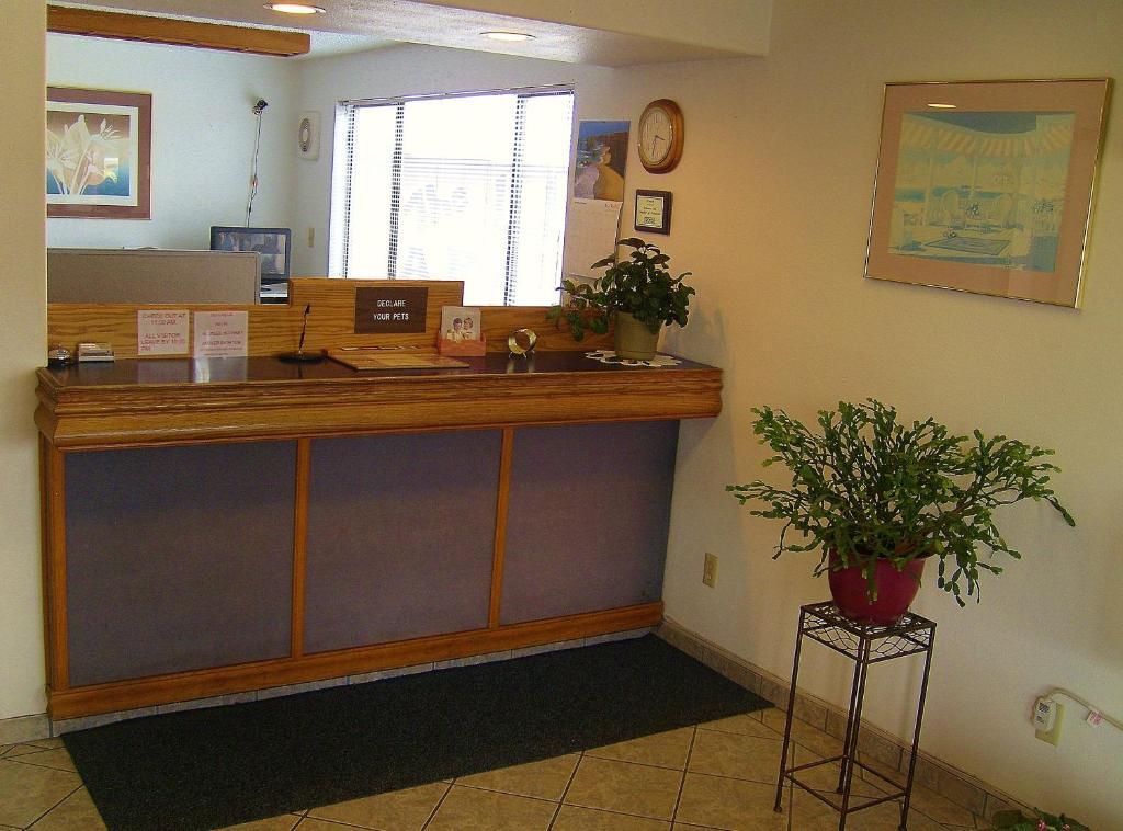 Shanico Inn Lebanon Exterior photo