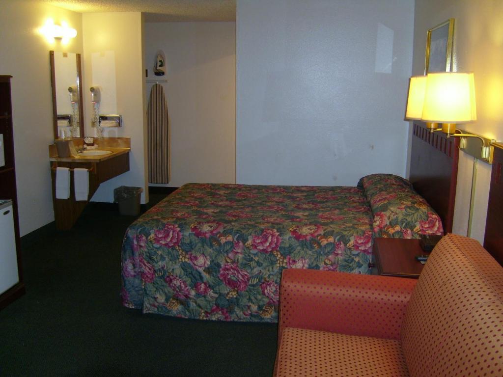Shanico Inn Lebanon Exterior photo